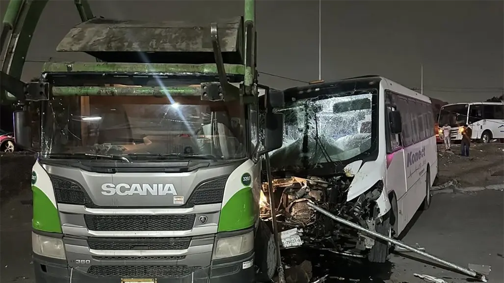 Choque entre camiones deja al menos 20 lesionados en Apodaca