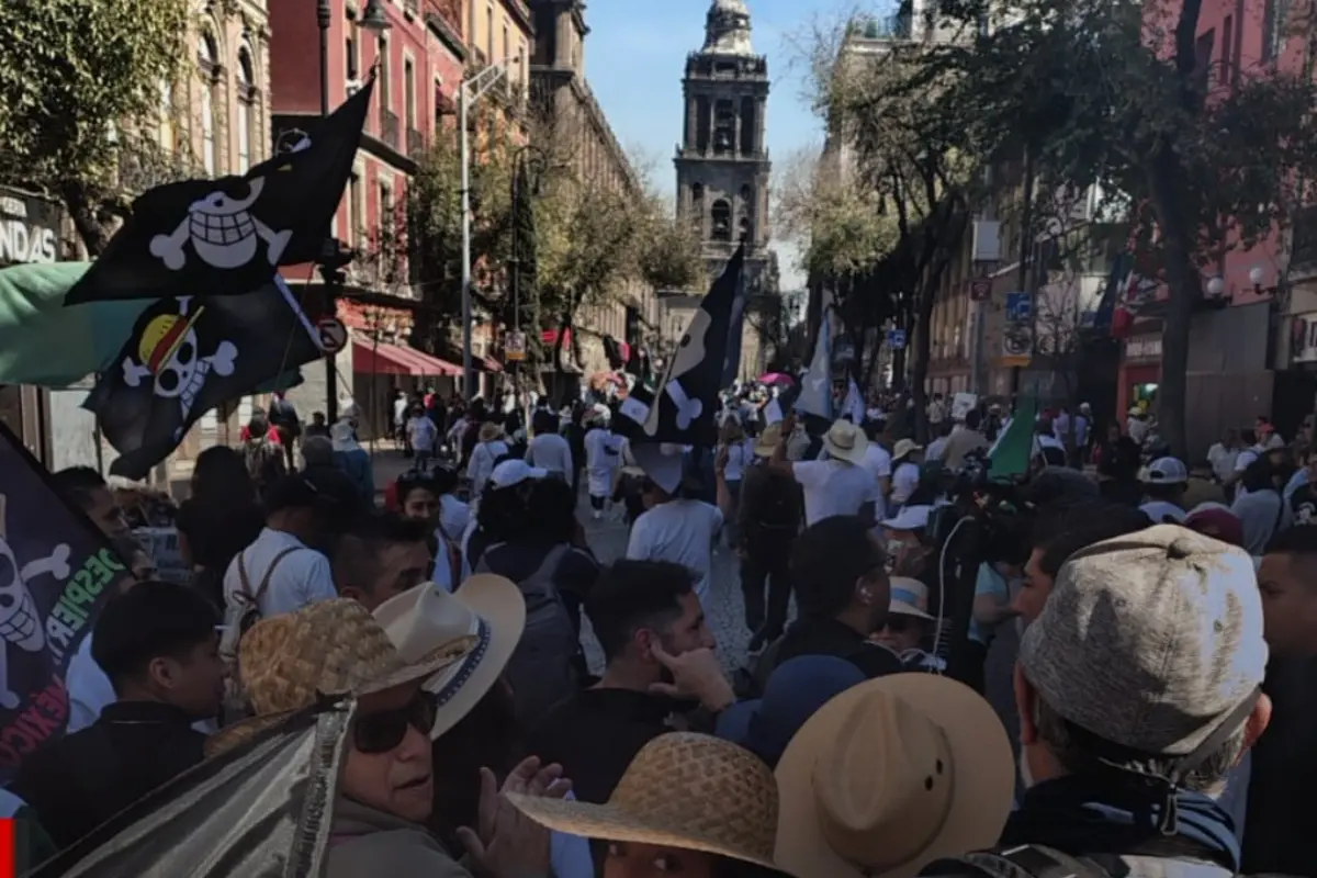 Manifestantes en calles del centro de la CDMX. Foto: X (@POSTACDMX)