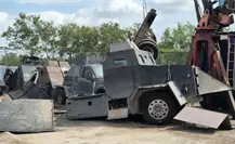 FGR destruye 22 vehículos monstruos usados por crimen organizado en Tamaulipas