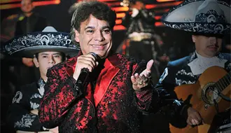 Juan Gabriel y el mito eterno: la vidente que revivió al “Divo” con solo un mazo de tarot