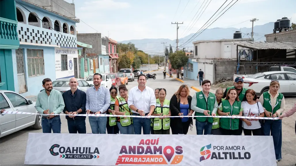 Saltillo entrega nueva vialidad de concreto hidráulico en Valle de las Flores