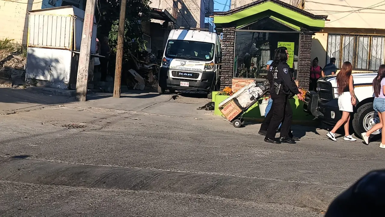 Asesinato de joven en colonia José María Morelos y Pavón, Iztapalapa. Foto: Luis Antonio Alfaro