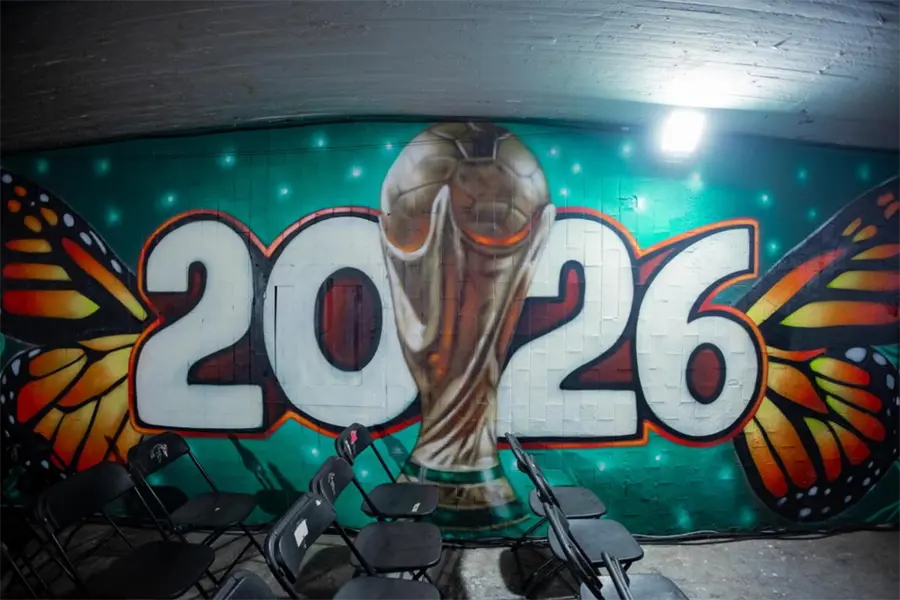 Rumbo al Mundial 2026 en CDMX: comerciantes entregan llaves para renovar pasos subterráneos