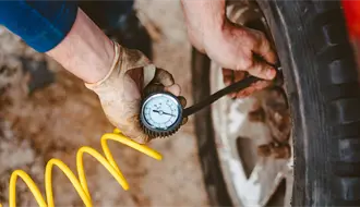 ¿Tu auto está listo para el roadtrip? La manera más fácil de conocer la presión exacta de tus llantas