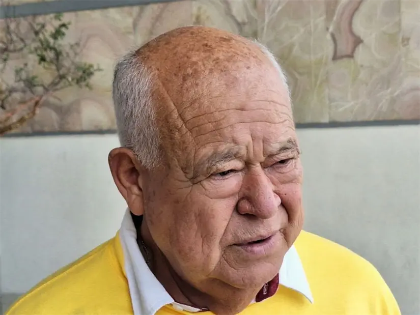 imagen recuadro Víctor Castro Cosío, gobernador de BCS. Foto: Marea Noticias BCS / Facebook.