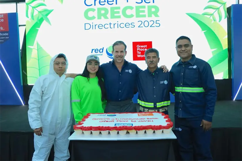 La gran familia de Red Ambiental celebró la obtención del segundo certificado  Great Place to Work. Foto: Red Ambiental
