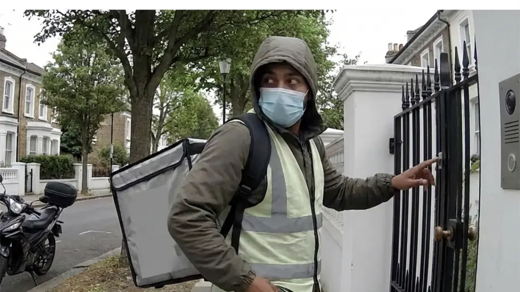 VIDEO | Hombre finge ser repartidor para robar una casa de la Miguel Hidalgo