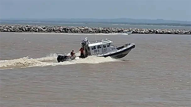 Se hunde embarcación en Miramar: 1 muerto, 1 desaparecido, 3 personas rescatadas - POSTA México