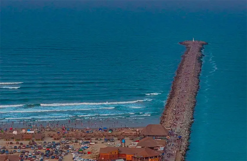 imagen recuadro Se hunde embarcación en Miramar: 1 muerto, 1 desaparecido, 3 personas rescatadas. FOTO | redes sociales