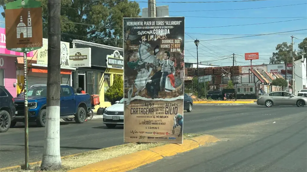 Así buscan disminuir el exceso de pendones en postes y estructuras de la ciudad de Durango