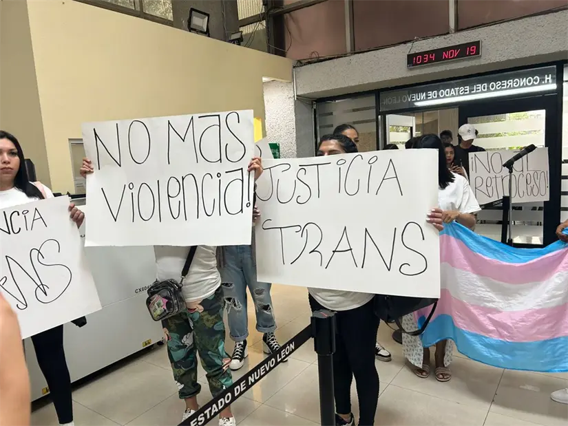 imagen recuadro Durante una toma del Congreso, la comunidad Trans exige acciones contra el transfeminicidio y busca la protección de sus derechos. Foto: Diego Ovalle
