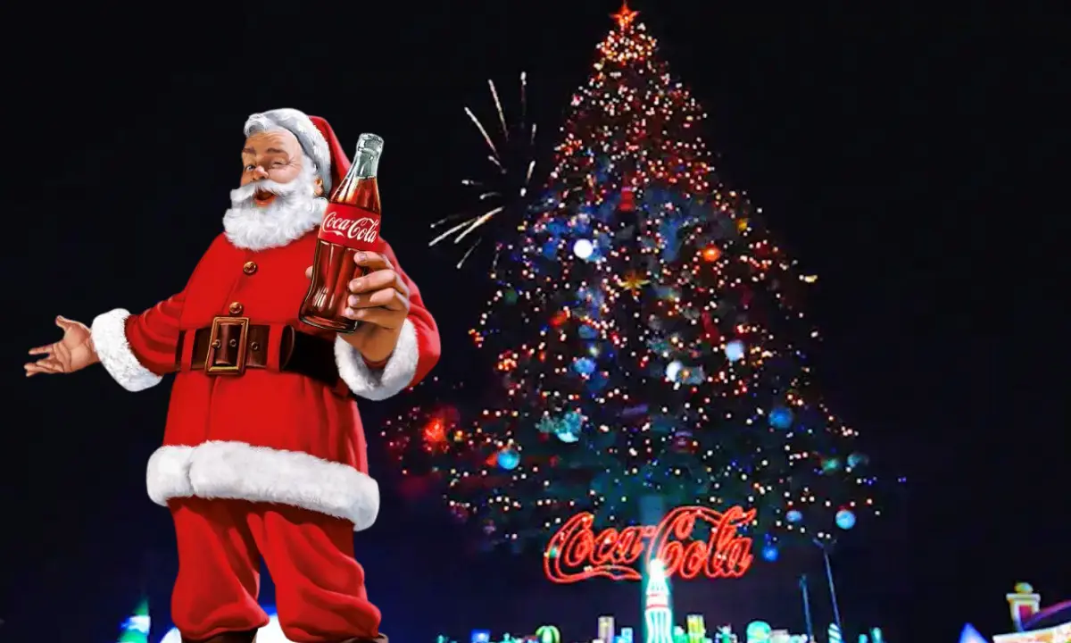 La icónica representación de Santa Claus con una Coca-Cola en la mano y el arbolito encendido en el fondo. Foto: Bepensa/Pinterest