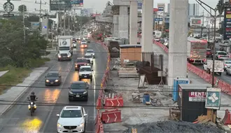 Caos vial en Miguel Alemán: más cierres, tráfico y un tráiler incendiado intensifican el problema