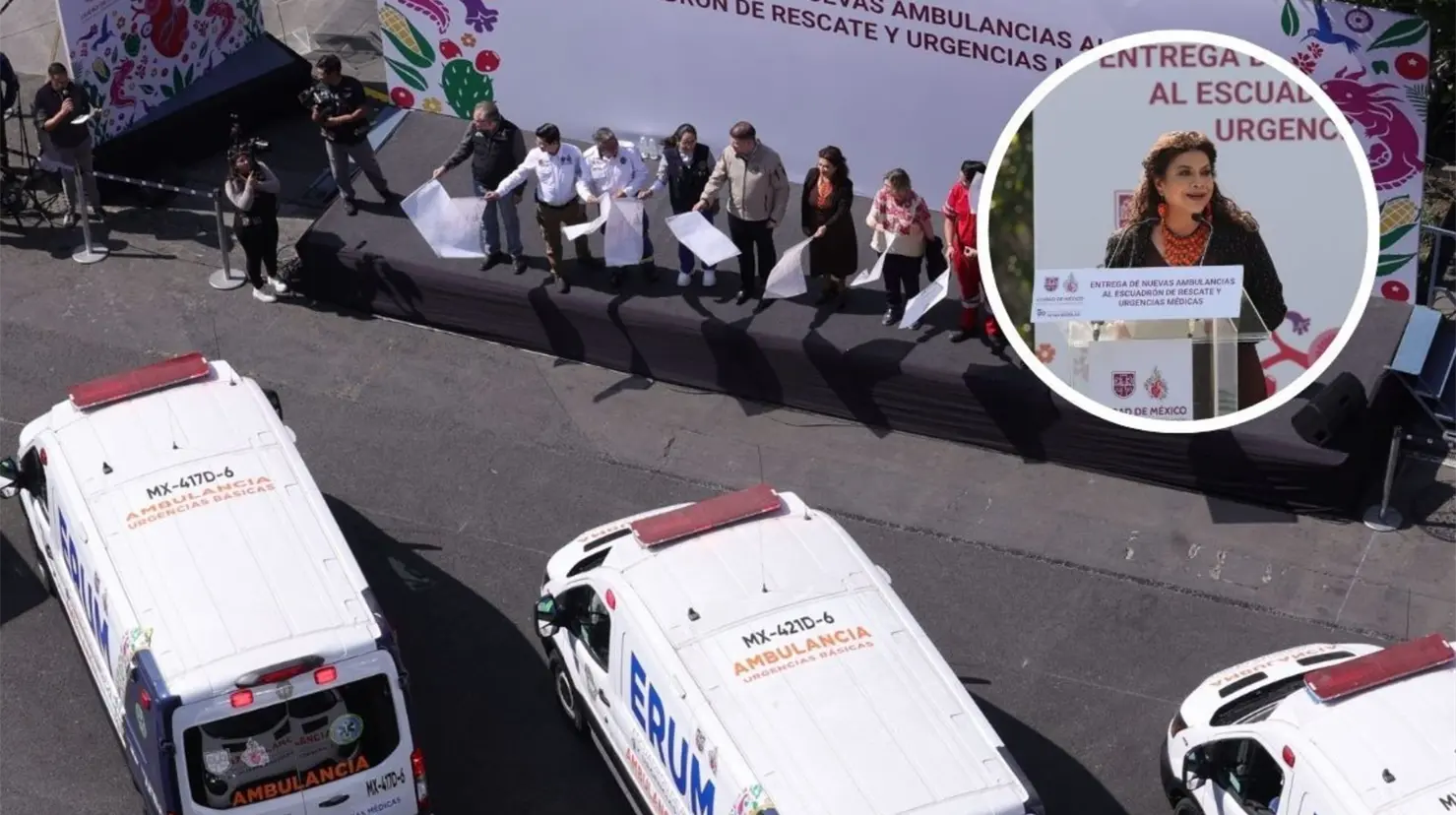 Clara Brugada en la entrega de ambulancias en CDMX. Foto: Gobierno CDMX