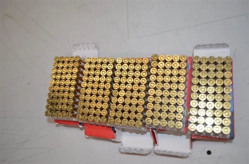 imagen recuadro Se confiscaron cartuchos de uso exclusivo de las Fuerzas Armadas. Foto: Fiscalía Especializada de Control Regional.