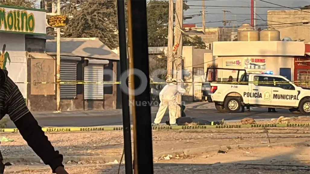 Hombre es asesinado de un balazo en el rostro en una plaza pública de García