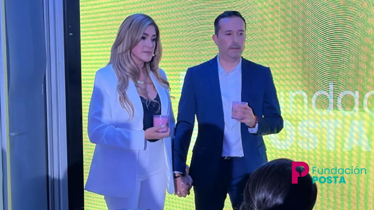 Ángel y Sarahí fundadores de POSTA han presentado Fundación POSTA. | Foto: POSTA Edomex