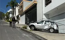 VIDEO I Grúa sin control provoca choque múltiple de 4 autos en Colinas Mederos de Monterrey VIDEO I Grúa sin control provoca choque múltiple de 4 autos en Colinas Mederos de Monterrey