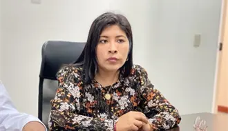 Ordenan captura contra Betssy Chávez, ex primera ministra de Perú, asilada en Embajada de México