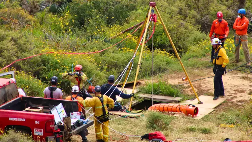 El pozo se ubicaba en una zona aislada, cercana a acantilados y sin infraestructura cercana.  Foto:  Guillermo Arias / AFP