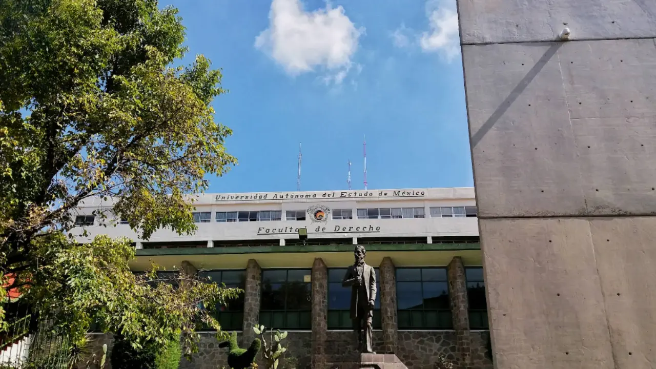 Facultad de Derecho de la UAEMex anuncia clases en línea por desabasto de agua en la unidad. | Foto: Google Maps (Irving Tobón Bravo)