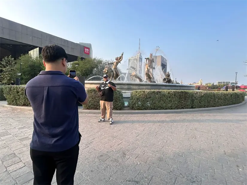 Disfrutan de la Macoplaza. Foto: POSTA.