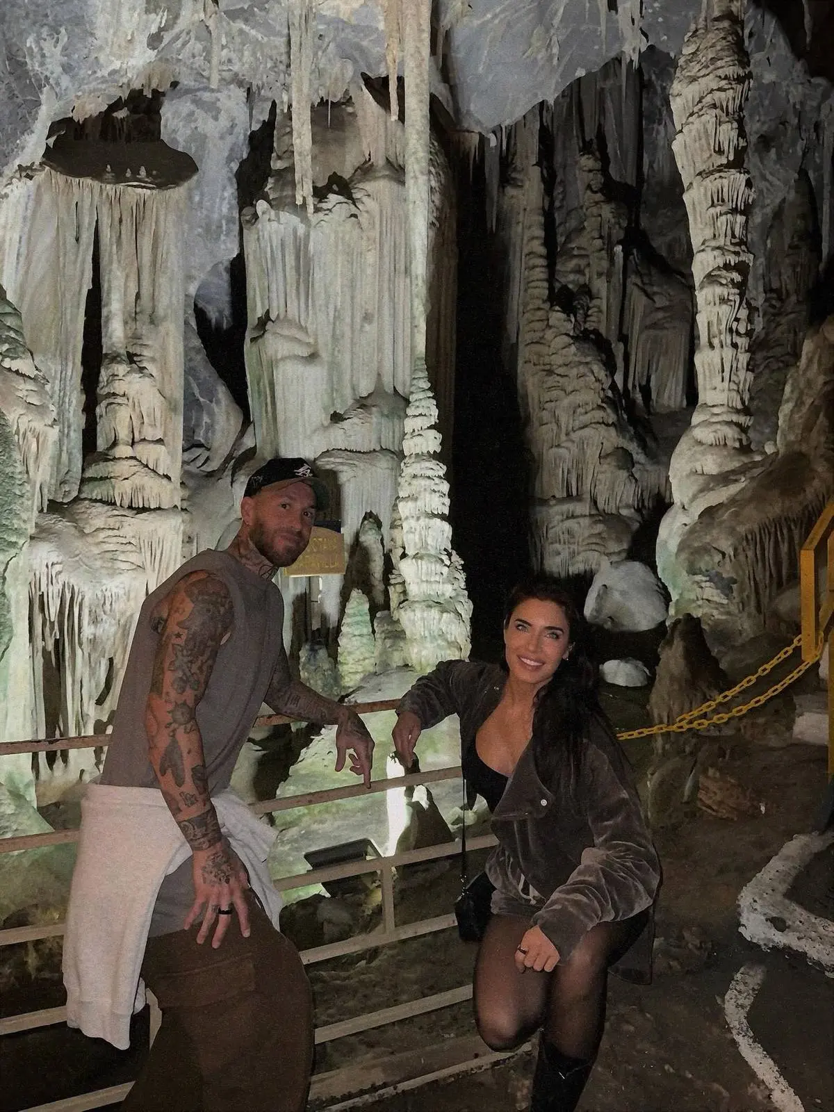 imagen recuadro Sergio Ramos visita las Grutas de García. Foto: Facebook.