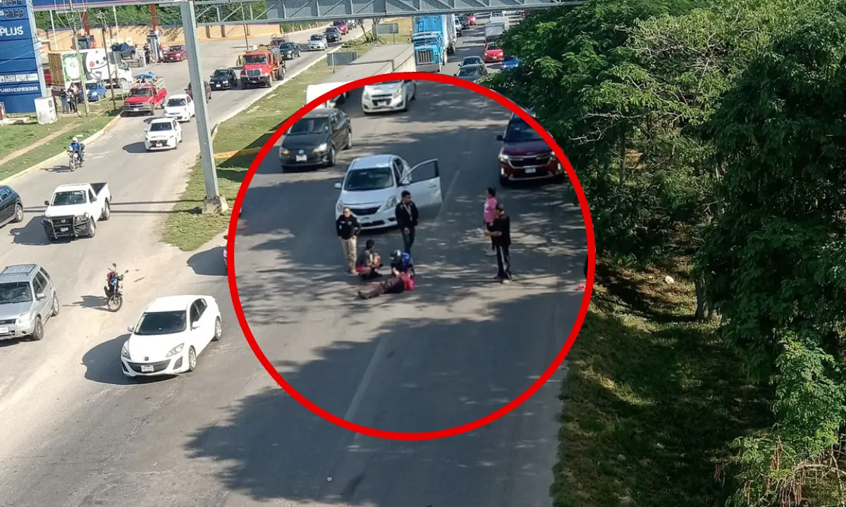 Escena del accidente ocurrido en el Periférico de Mérida. Foto: Redes Sociales