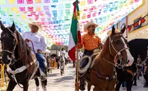 Juárez se llena de color con su tradicional desfile revolucionario