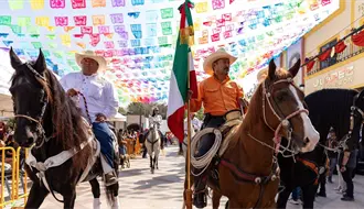 Juárez se llena de color con su tradicional desfile revolucionario