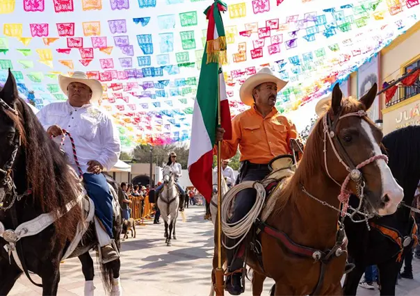 Juárez se llena de color con su tradicional desfile revolucionario