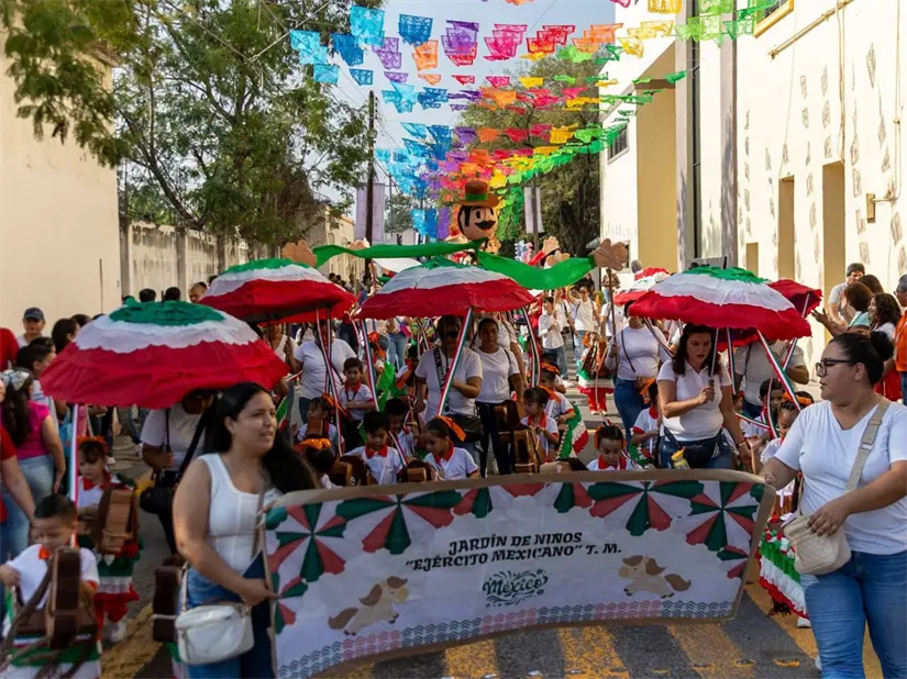 imagen recuadro Desfile en Juárez. Foto: Gobierno de Juárez.