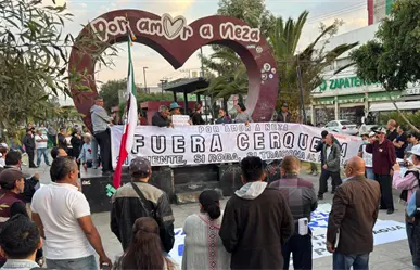 VIDEO | Marchan en Neza para exigir renuncia del alcalde Adolfo Cerqueda por malas condiciones del municipio