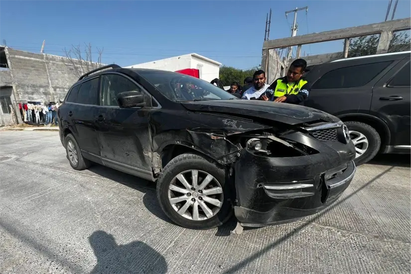 imagen recuadro La niña fue aplastada por uno de los neumáticos de la unidad Mazda CX9, que era conducida por su madre. Foto: Carlos García