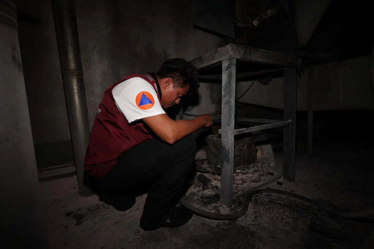 Personas de Protección Civil llegaron al lugar para evaluar los daños Foto: Protección Civil