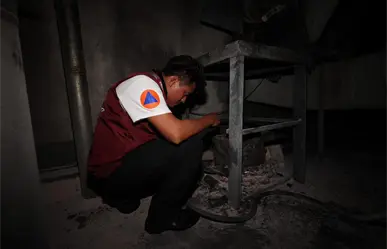 Evacúan Plaza la Isla tras presencia de humo por incidente en zona de restaurantes