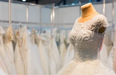 Así puedes obtener uno de los 15 vestidos de novia que regalarán para las bodas en la Feria Xmatkuil 2025