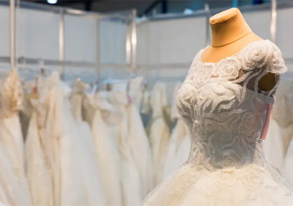 Así puedes obtener uno de los 15 vestidos de novia que regalarán para las bodas en la Feria Xmatkuil 2025