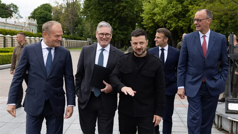 Keir Starmer, Emmanuel Macron y Friedrich Merz, Mandatarios de Ucrania, FOTO: X | Keir Starmer