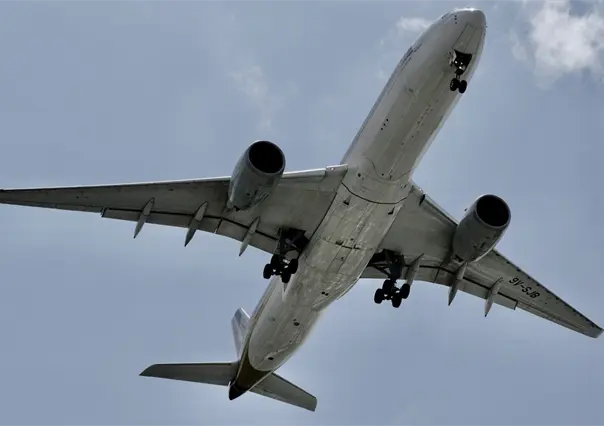 Seis aerolíneas frenan vuelos ante advertencia por actividad militar de Estados Unidos