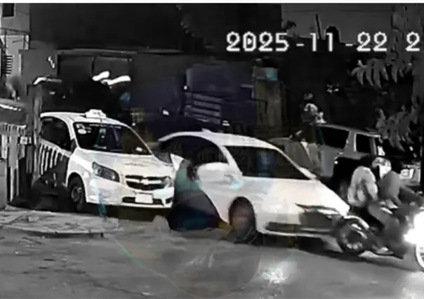 Embisten en Ramos Arizpe a mujer embarazada en motocicleta; termina hospitalizada