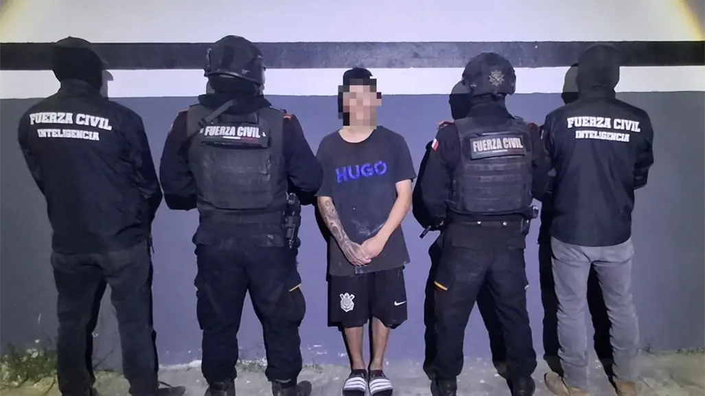 Detienen a menor con decenas de dosis de presunta droga en operativo en Escobedo