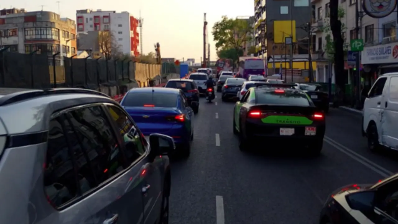 Tráfico en CDMX a causa de una marcha Foto: X (@OVIALCDMX)