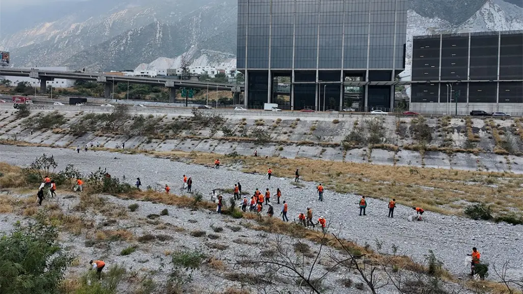 Retiran Leones en Acción casi 46 toneladas de residuos del Río Santa Catarina