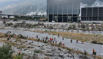 Retiran Leones en Acción casi 46 toneladas de residuos del Río Santa Catarina