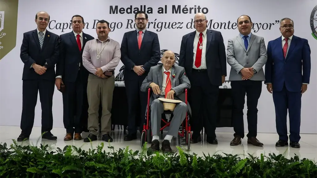 David de la Peña reconoce a destacados santiaguenses con la Medalla al Mérito 2025