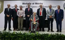 David de la Peña reconoce a destacados santiaguenses con la Medalla al Mérito 2025