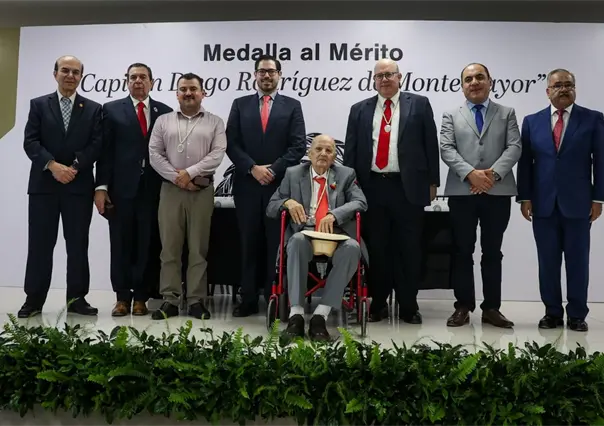 David de la Peña reconoce a destacados santiaguenses con la Medalla al Mérito 2025