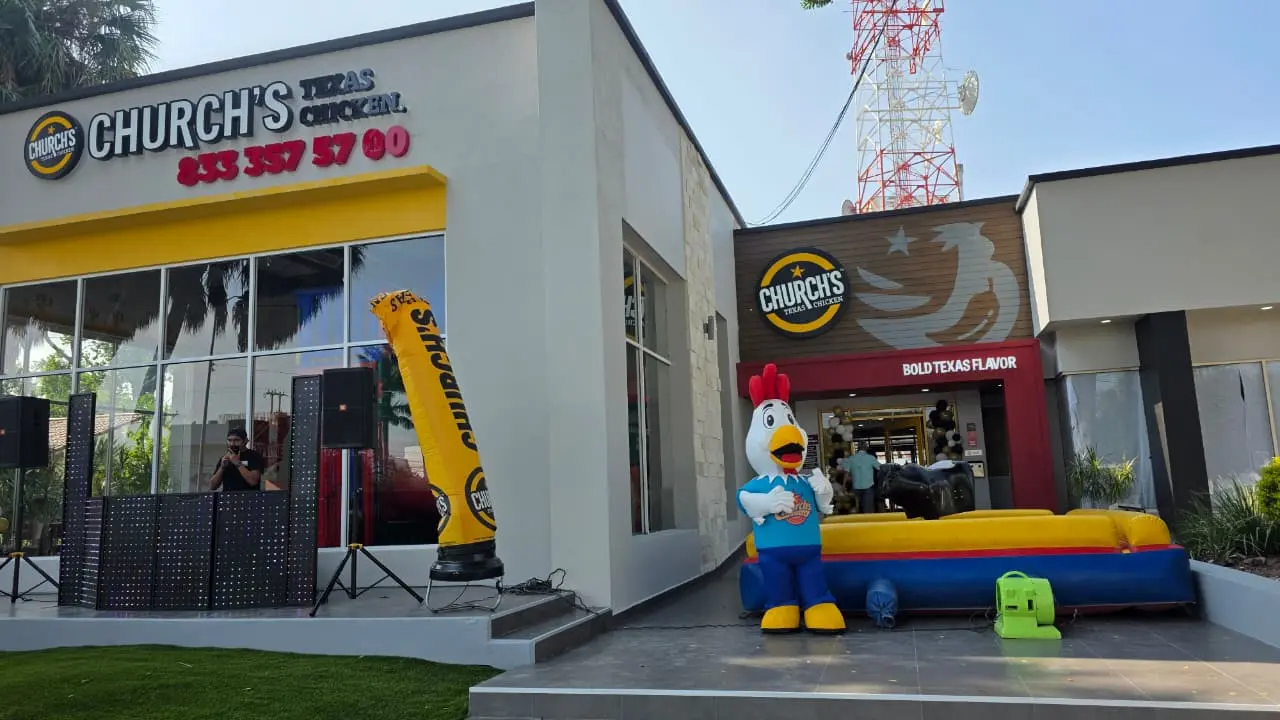 Sucursal Churchs en Ciudad Victoria estrena nueva imagen. FOTO | POSTA