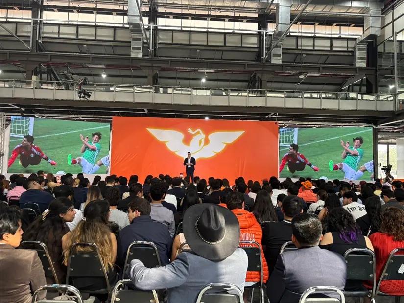 Escuela Naranja celebró su primera generación en Nuevo León Foto: POSTAMX